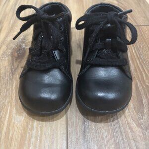 STRIDE RITE BOY'S ELLIOT SHOE SIZE 6W.